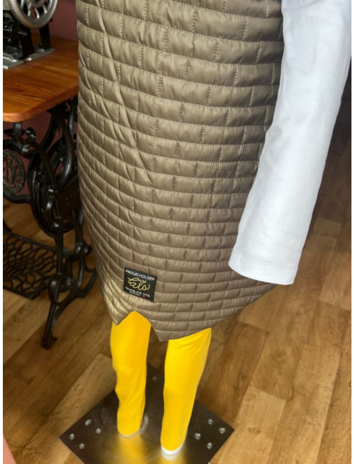 Rastúca vesta s rovnozipsom a stojačikovou kapucňou - prešivák podšitý teplákovinou - DOMI