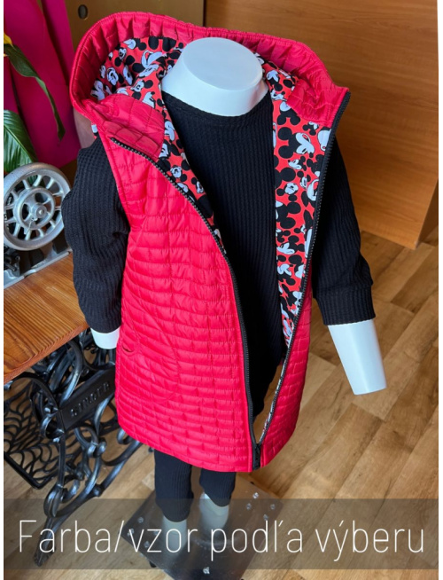 Rastúca vesta s rovnozipsom a stojačikovou kapucňou - prešivák podšitý teplákovinou - DOMI