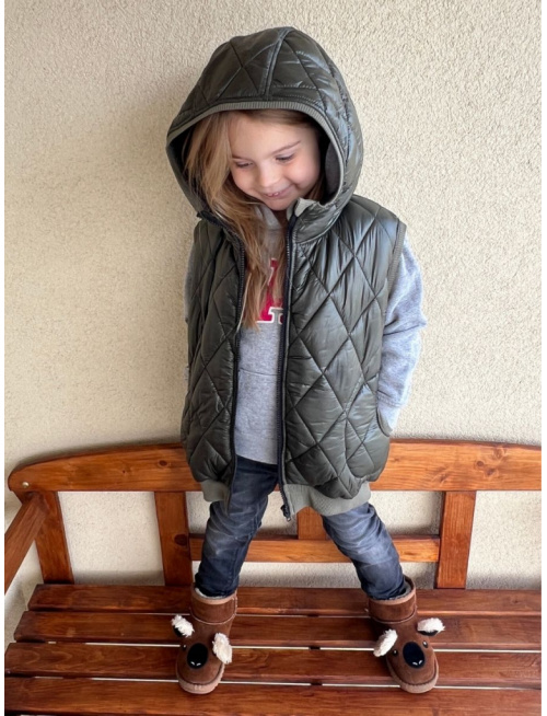 Pérová vesta s rovnozipsom a stojačikovou kapucňou