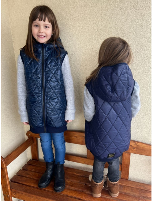 Pérová vesta s rovnozipsom a stojačikovou kapucňou