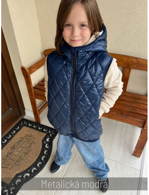 Pérová vesta s rovnozipsom a stojačikovou kapucňou