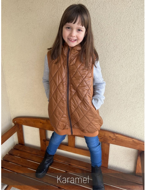 Pérová vesta s rovnozipsom a stojačikovou kapucňou