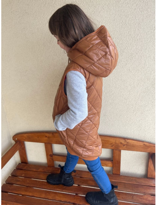 Pérová vesta s rovnozipsom a stojačikovou kapucňou