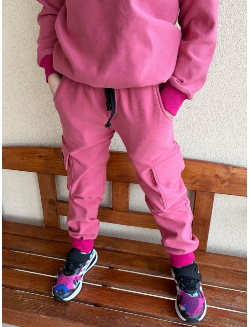 PARMA KAPSOVÉ gate ELIT s vreckami a rastúcou manžetou - jahodová