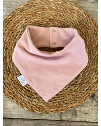 ♦ Trojuholníkový nákrčník